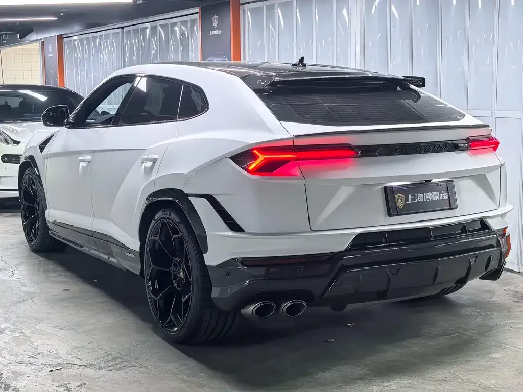 Lamborghini Urus — фото 7