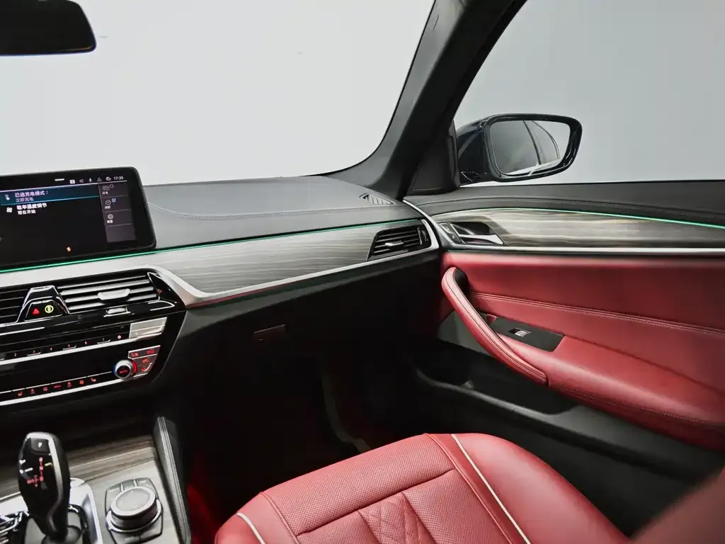 BMW 5 Series New Energy — фото 5