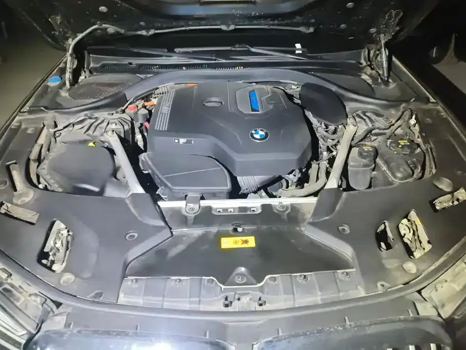 BMW 5 Series New Energy — фото 8