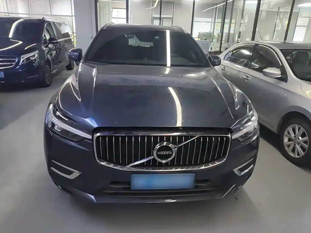 Volvo XC60 — фото 4