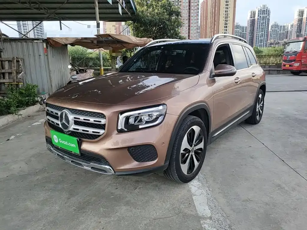 Mercedes-Benz GLB — фото 1