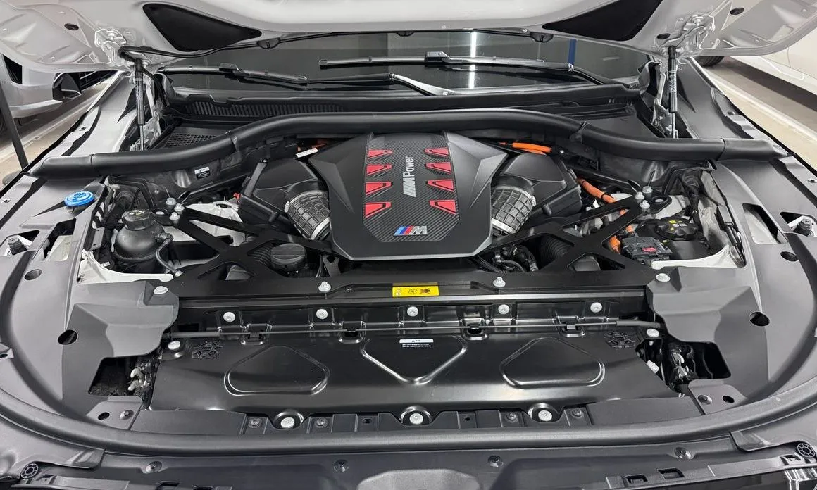 BMW XM — фото 9