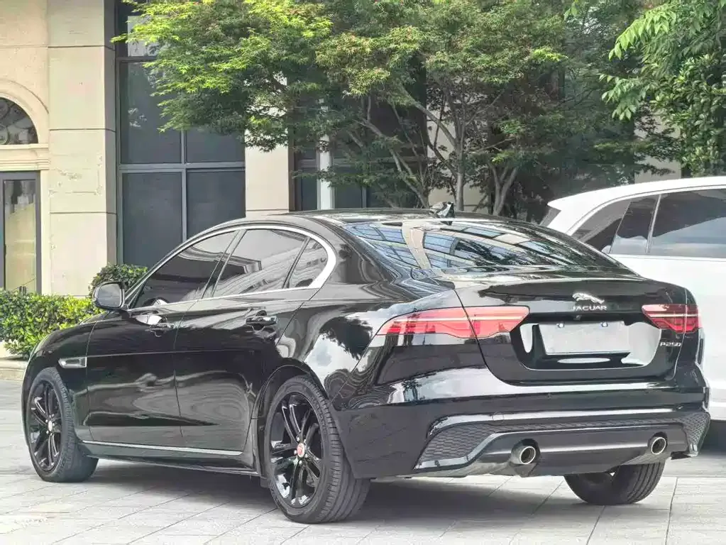 Jaguar XEL — фото 6