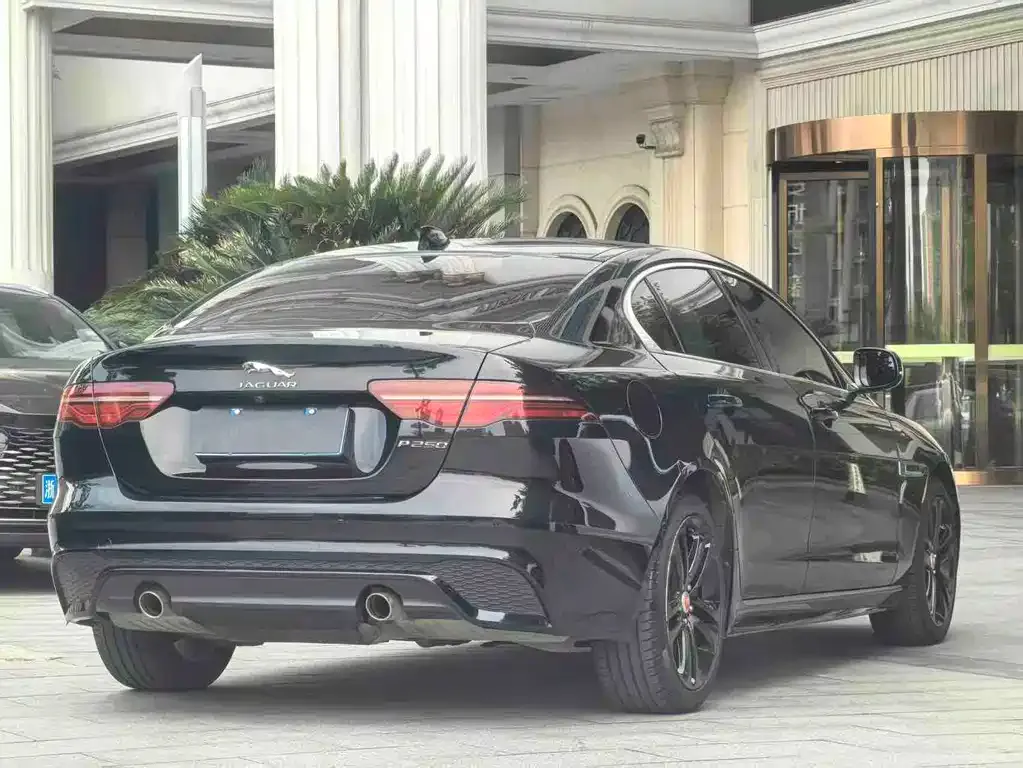 Jaguar XEL — фото 2