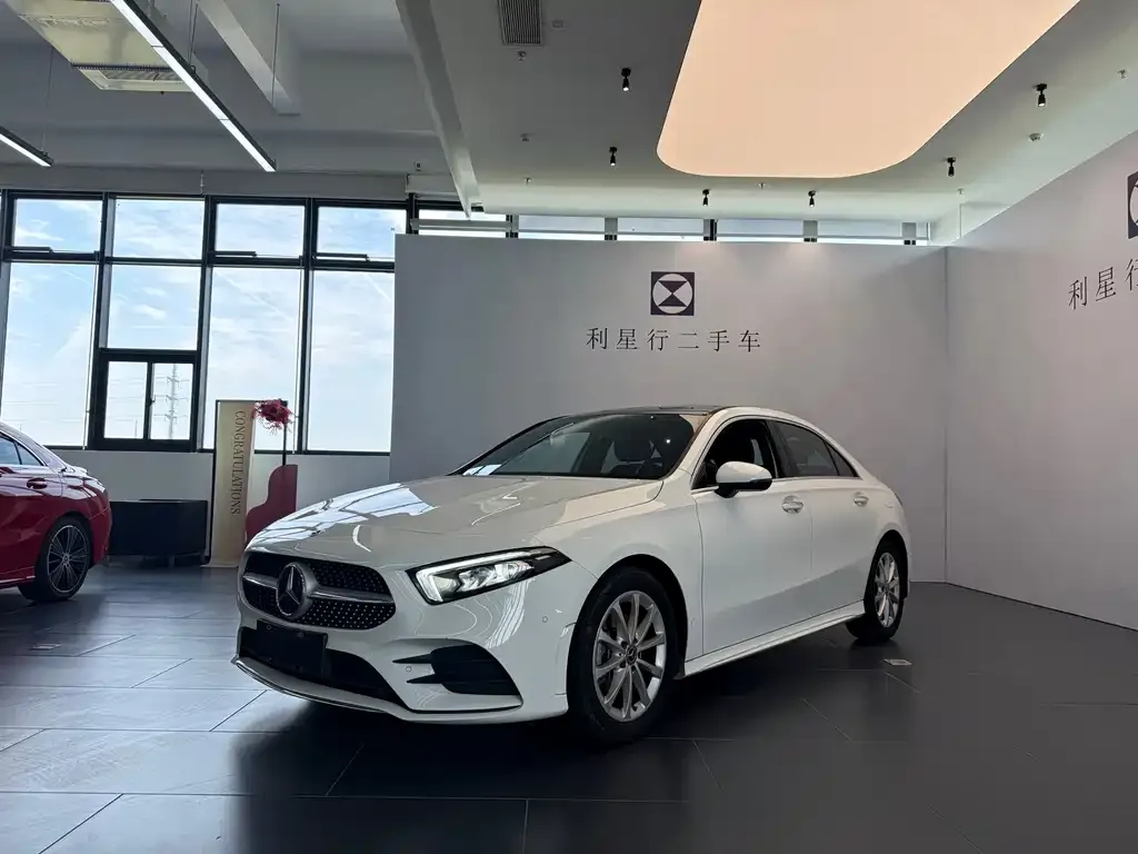 Mercedes-Benz A-Class — фото 1