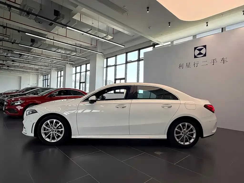 Mercedes-Benz A-Class — фото 10