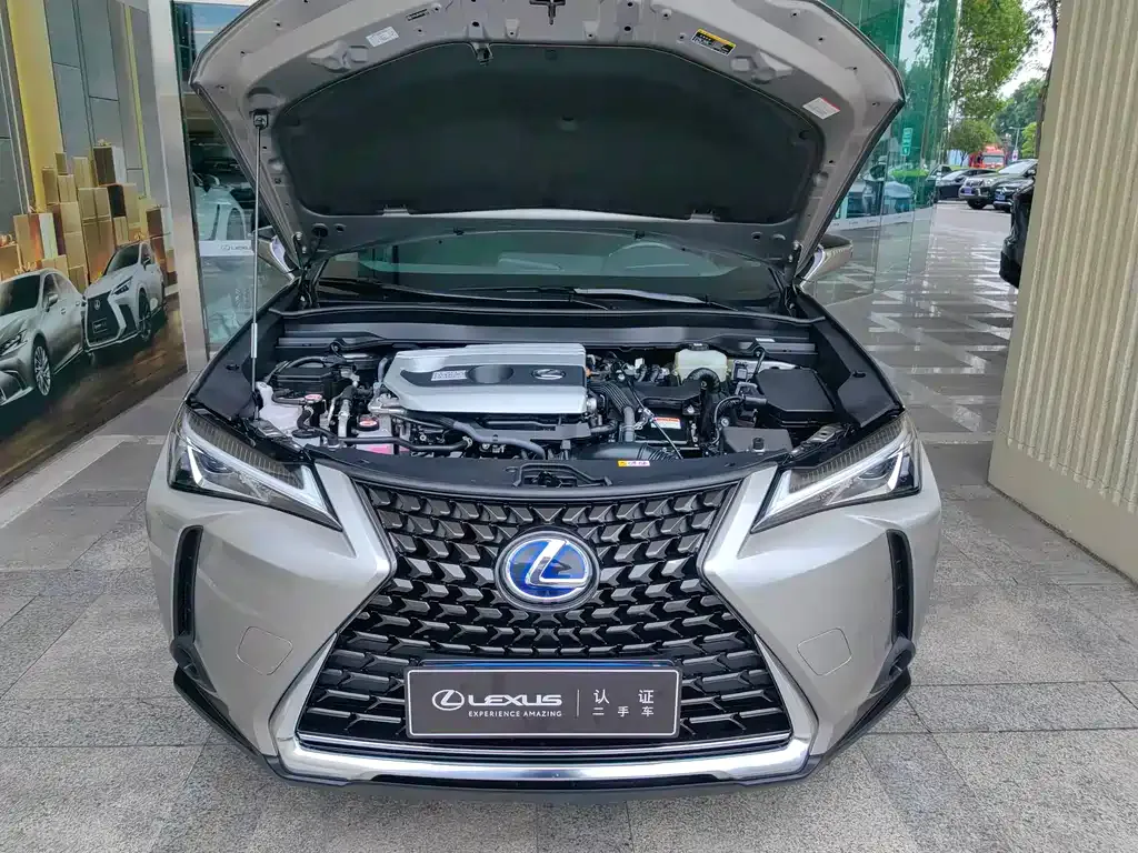 Lexus UX — фото 8