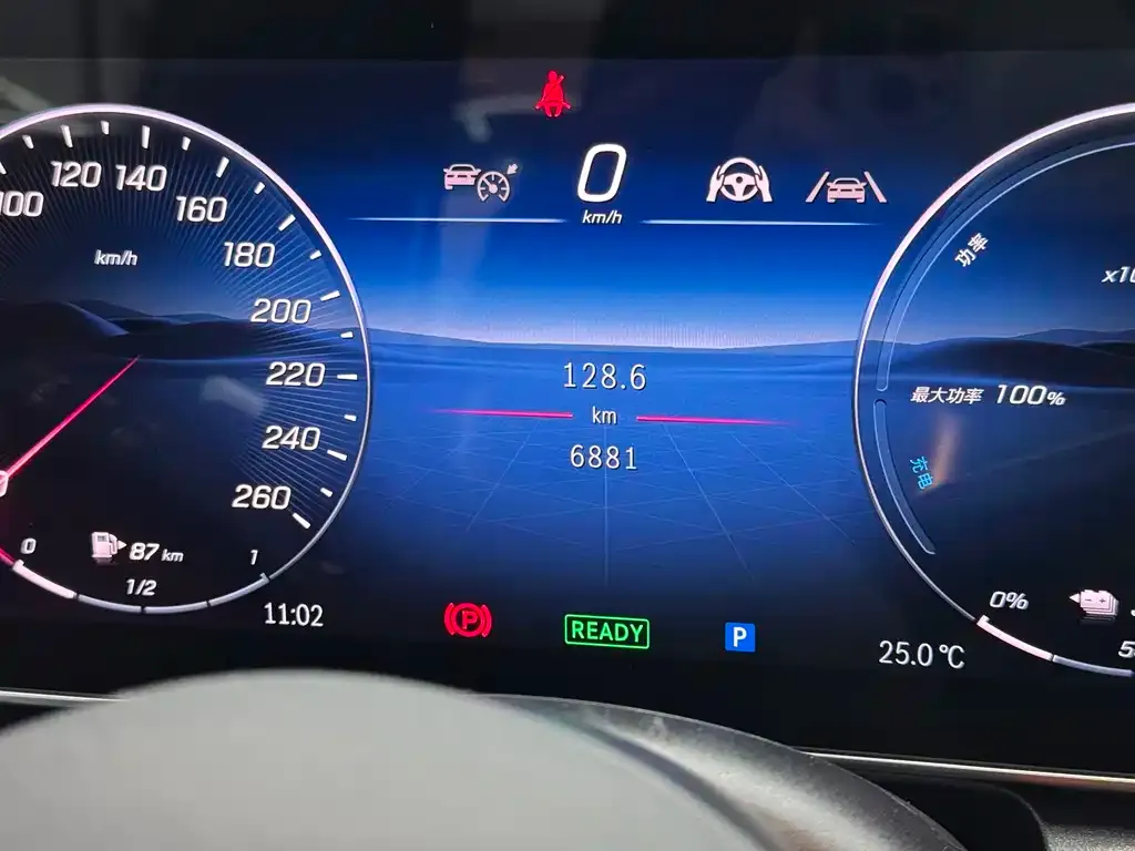 Mercedes-Benz GLC New Energy — фото 9