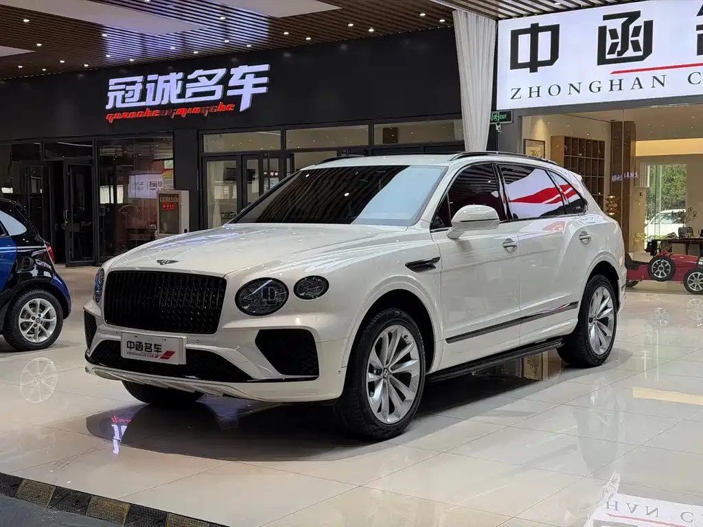Bentley Bentayga — фото 1