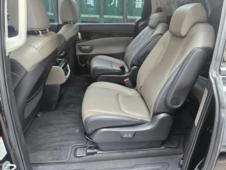 Kia Carnival — фото 2