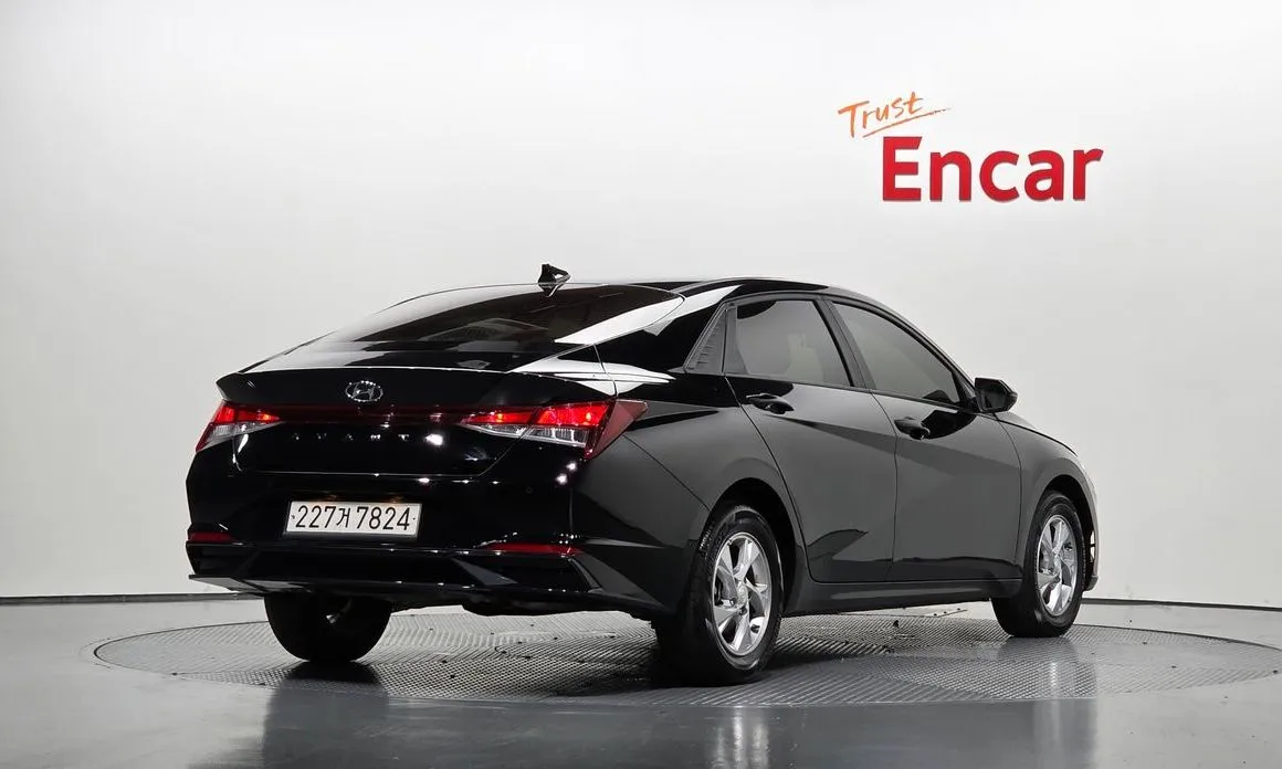 Hyundai AVANTE — фото 2
