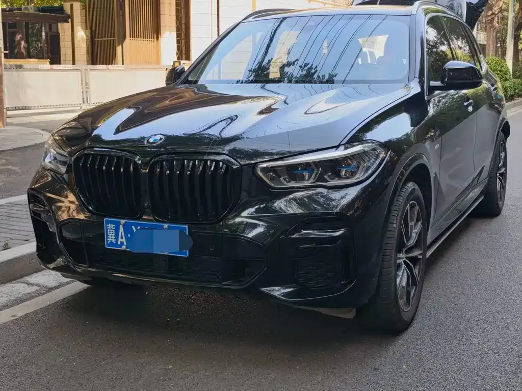 BMW X5 — фото 1