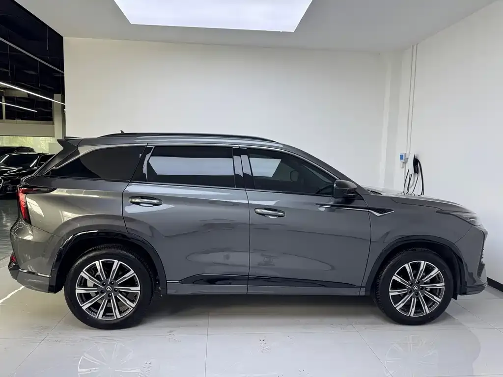 Changan CS75 PLUS — фото 9