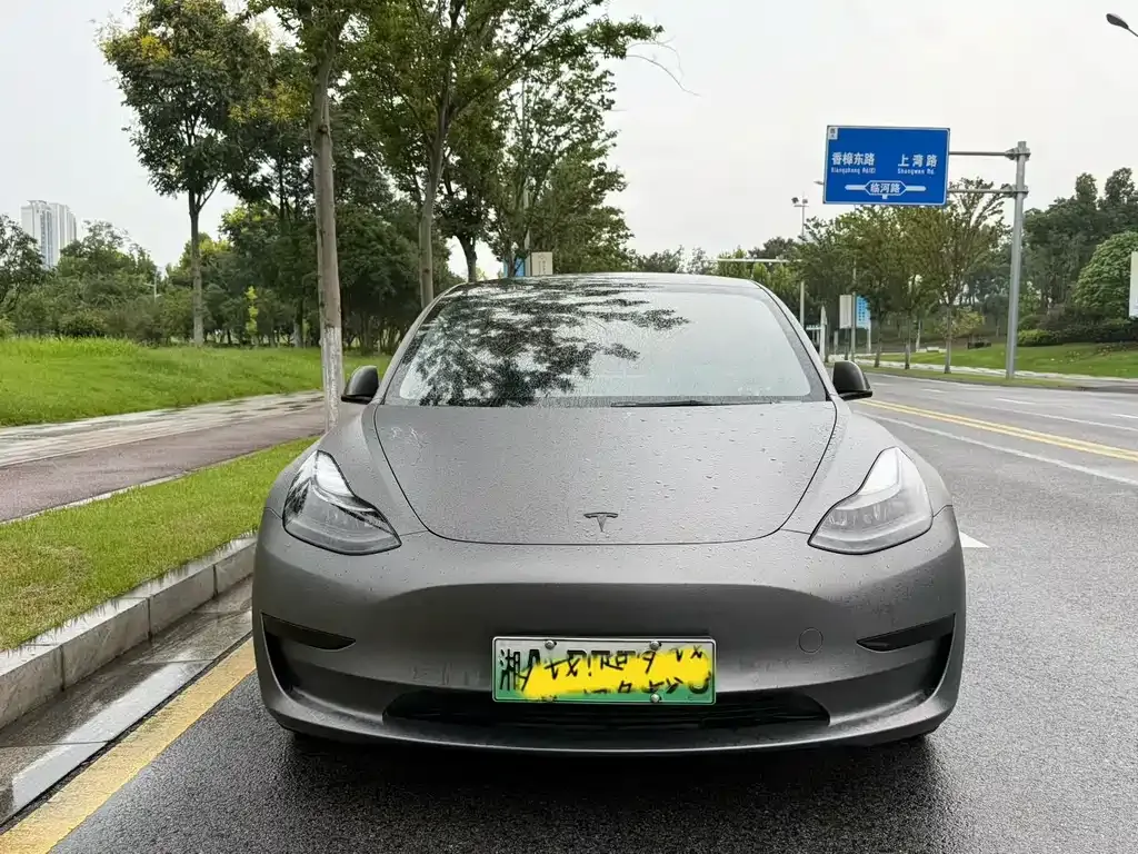 Tesla Model 3 — фото 5