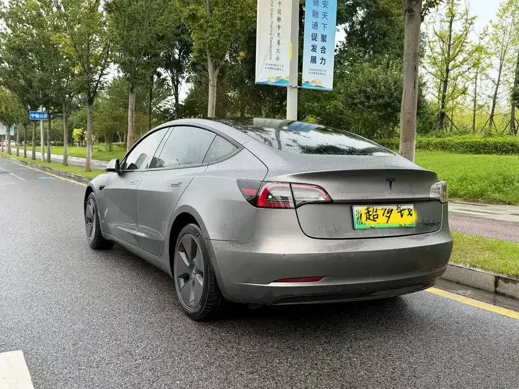 Tesla Model 3 — фото 6