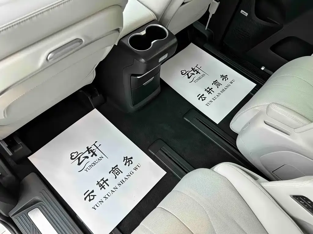 Buick GL8 Hybrid — фото 2