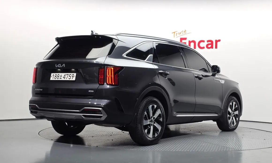 Kia Sorento — фото 3