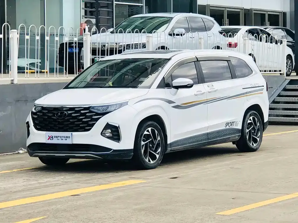 Hyundai Custo — фото 1