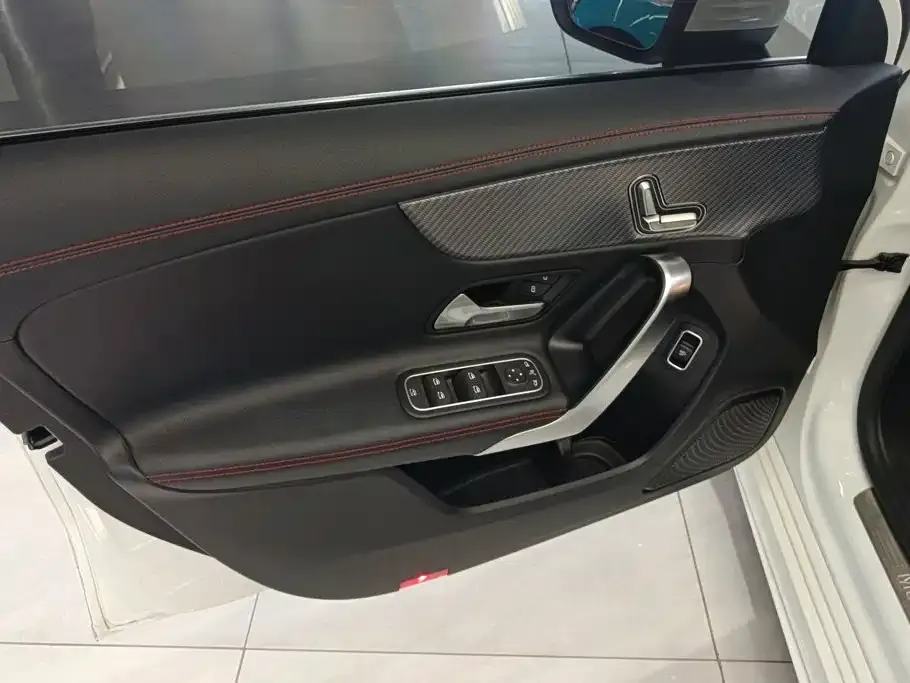 Mercedes-Benz A-Class — фото 10