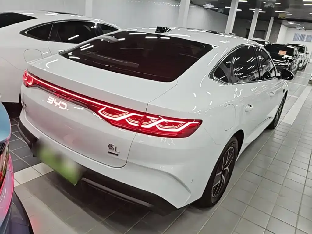 BYD Qin L — фото 2