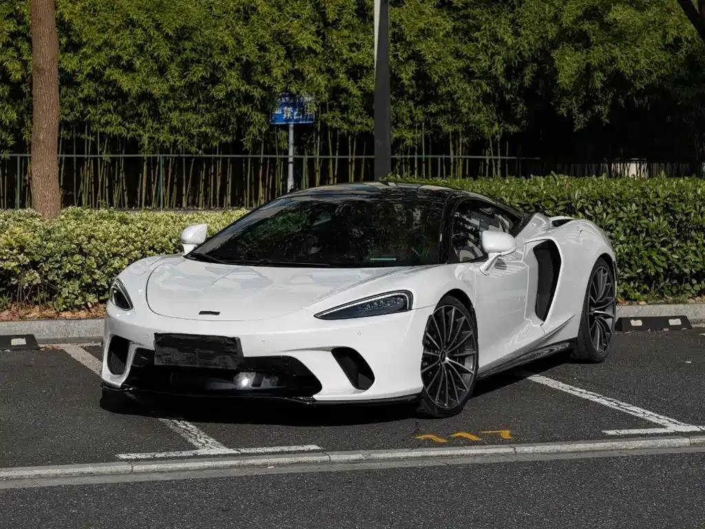 McLaren GT — фото 1