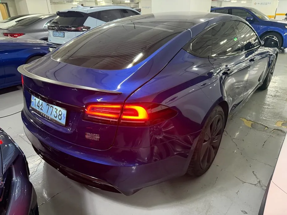Tesla Model S — фото 9