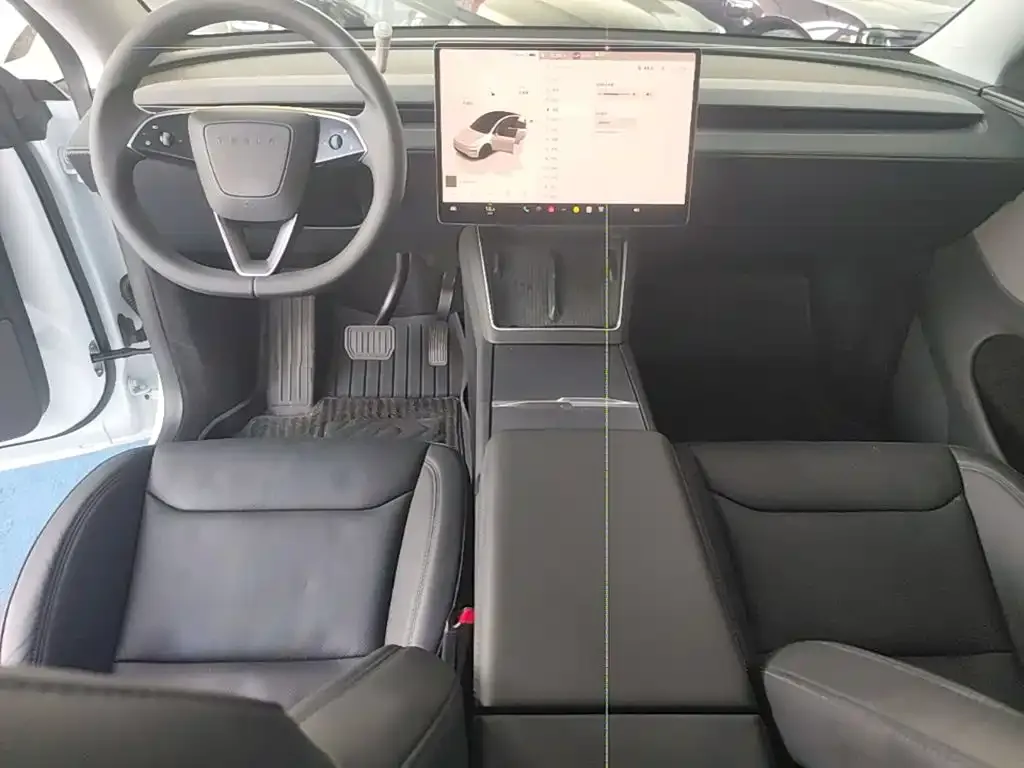 Tesla Model Y — фото 6