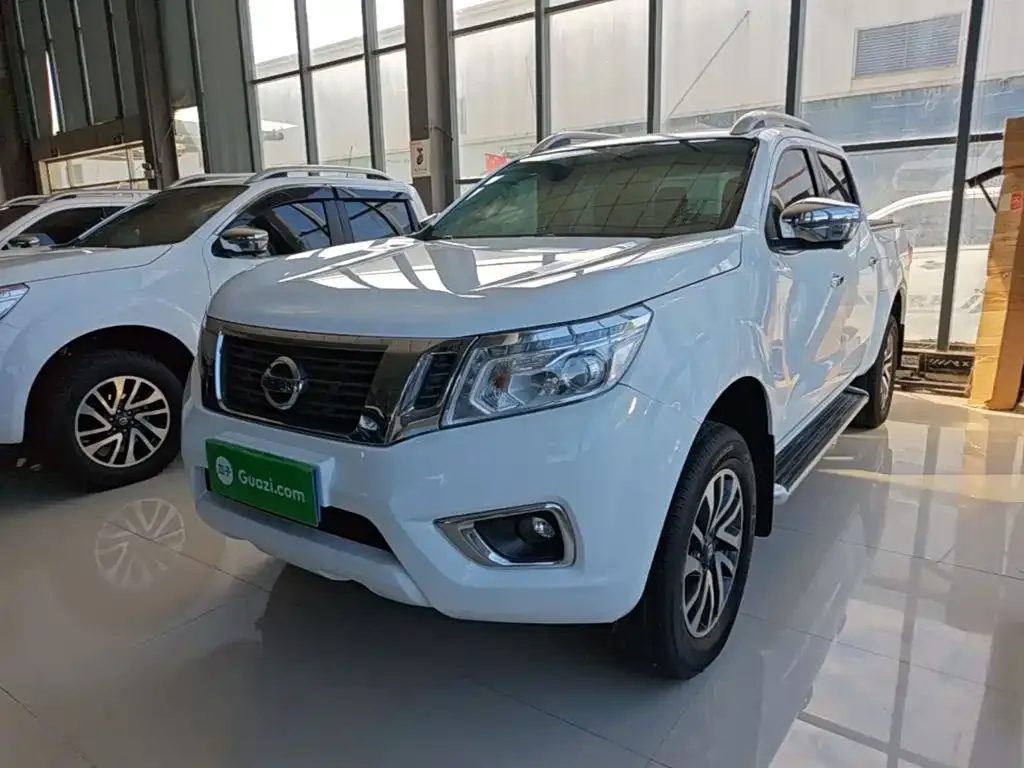 Nissan Navara — фото 1