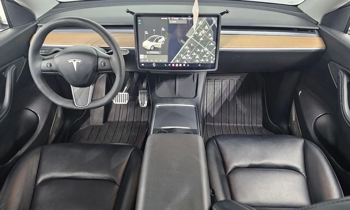 Tesla Model Y — фото 9