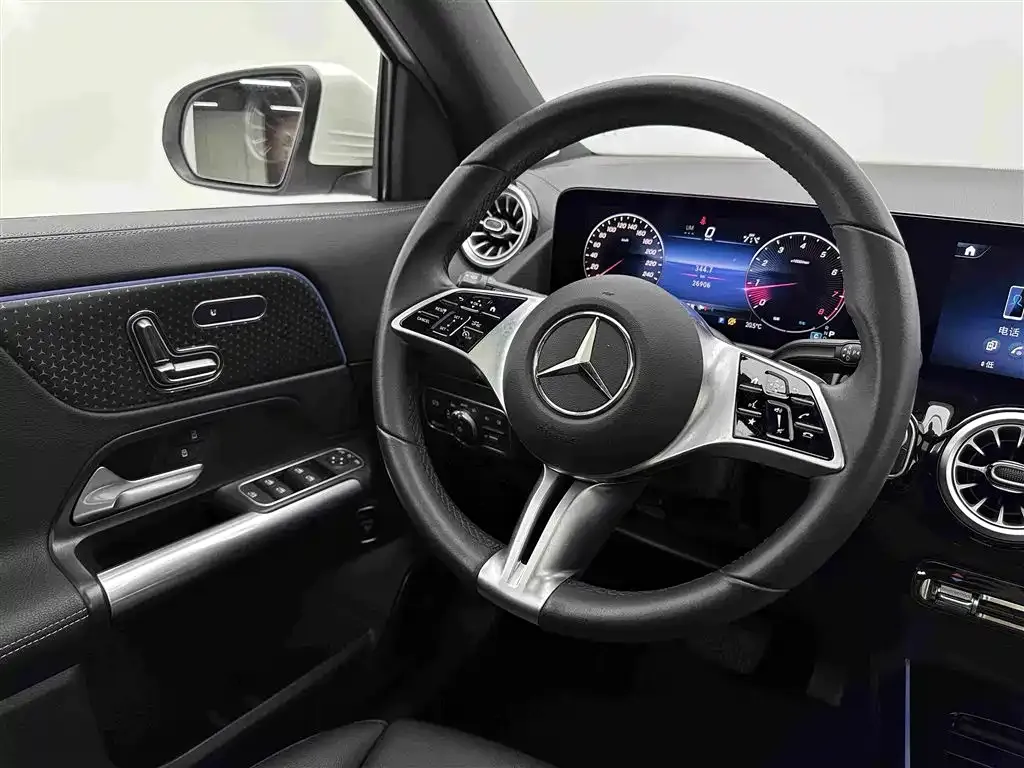 Mercedes-Benz GLA — фото 9