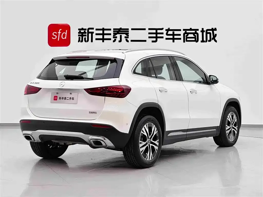 Mercedes-Benz GLA — фото 10