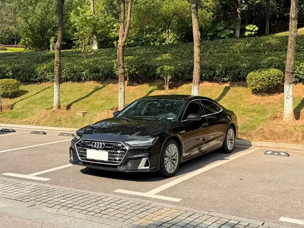 Audi A7L — фото 5
