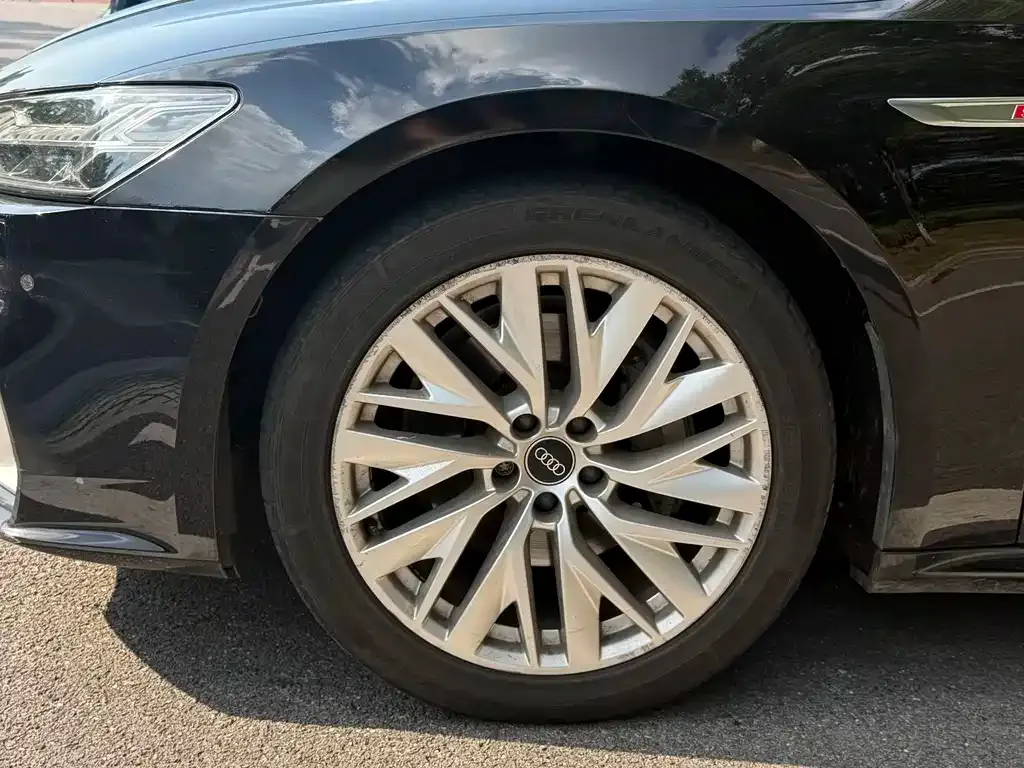 Audi A7L — фото 2