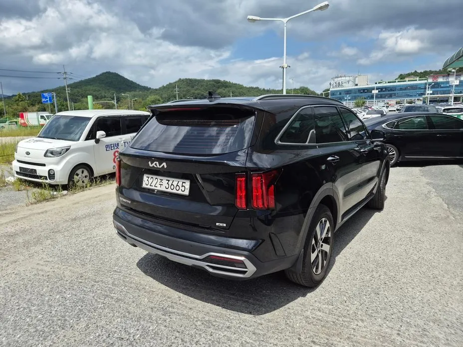 Kia Sorento — фото 7