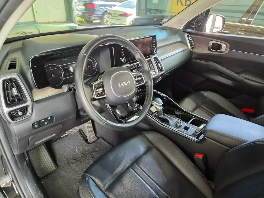 Kia Sorento — фото 6