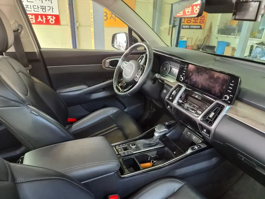 Kia Sorento — фото 9