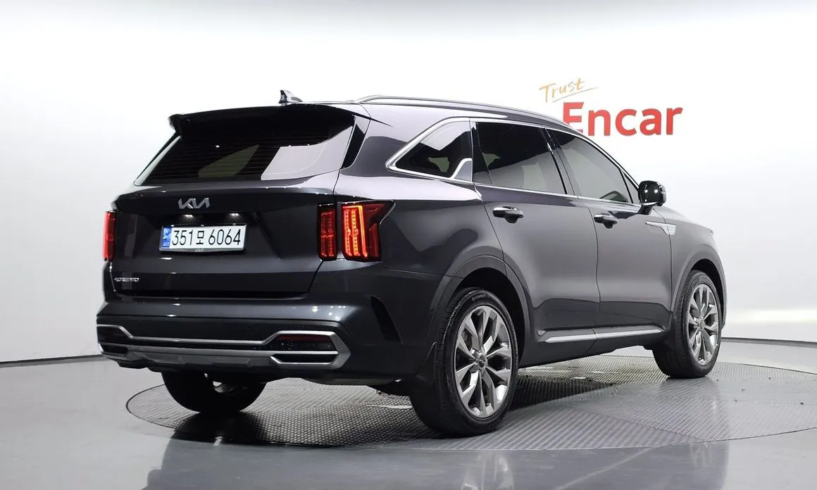 Kia Sorento — фото 4