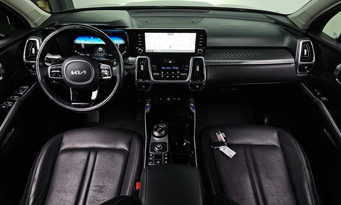 Kia Sorento — фото 8