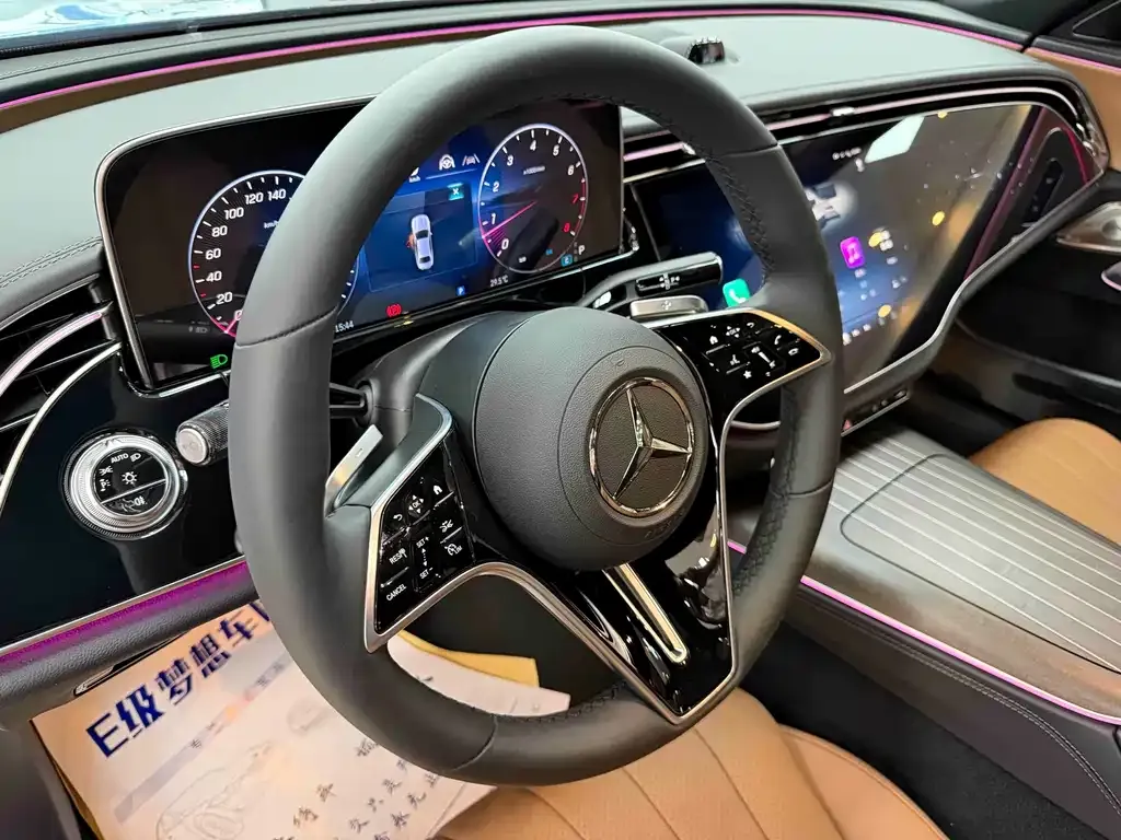 Mercedes-Benz E-Class — фото 10