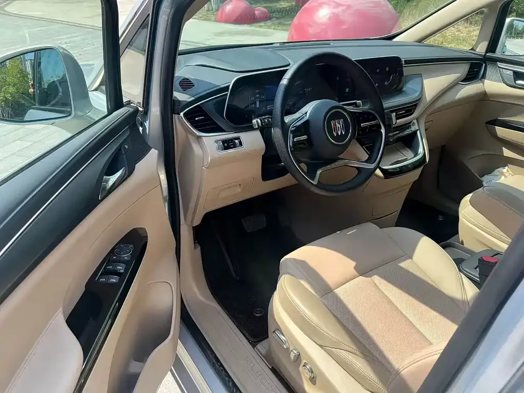 Buick GL8 Hybrid — фото 4
