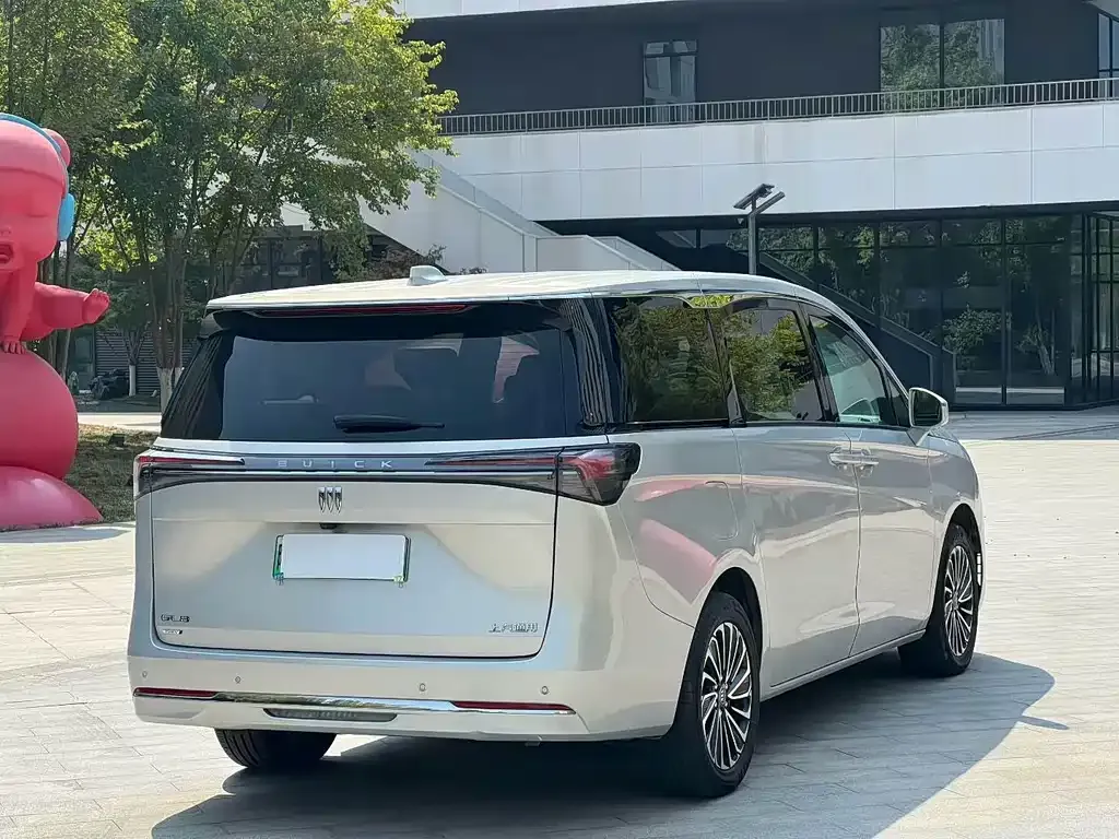 Buick GL8 Hybrid — фото 7