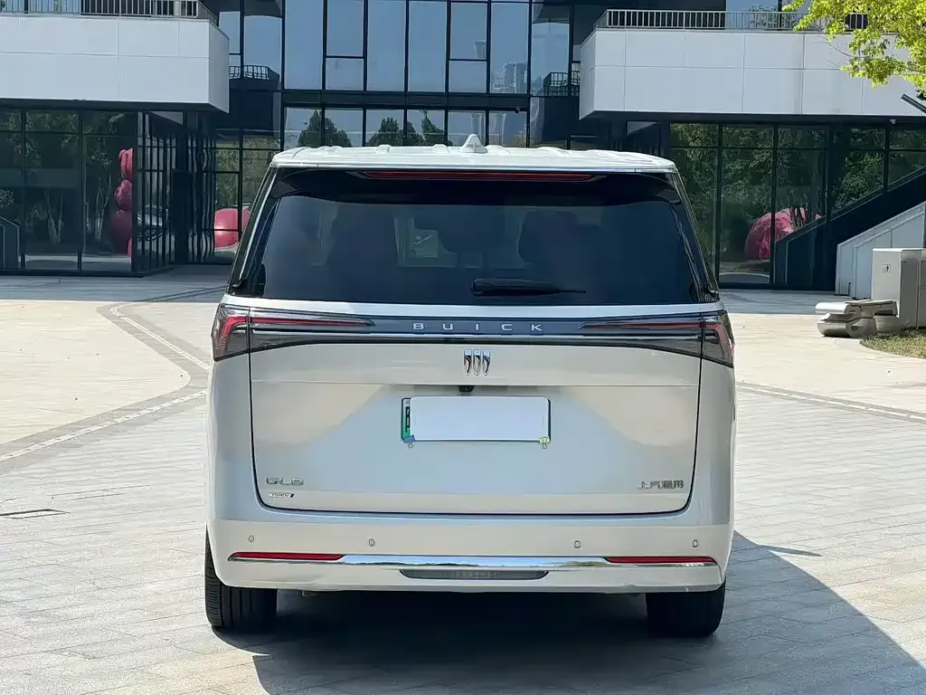 Buick GL8 Hybrid — фото 8
