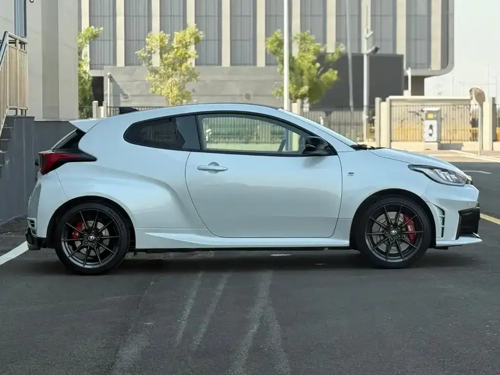 Toyota GR YARIS — фото 7