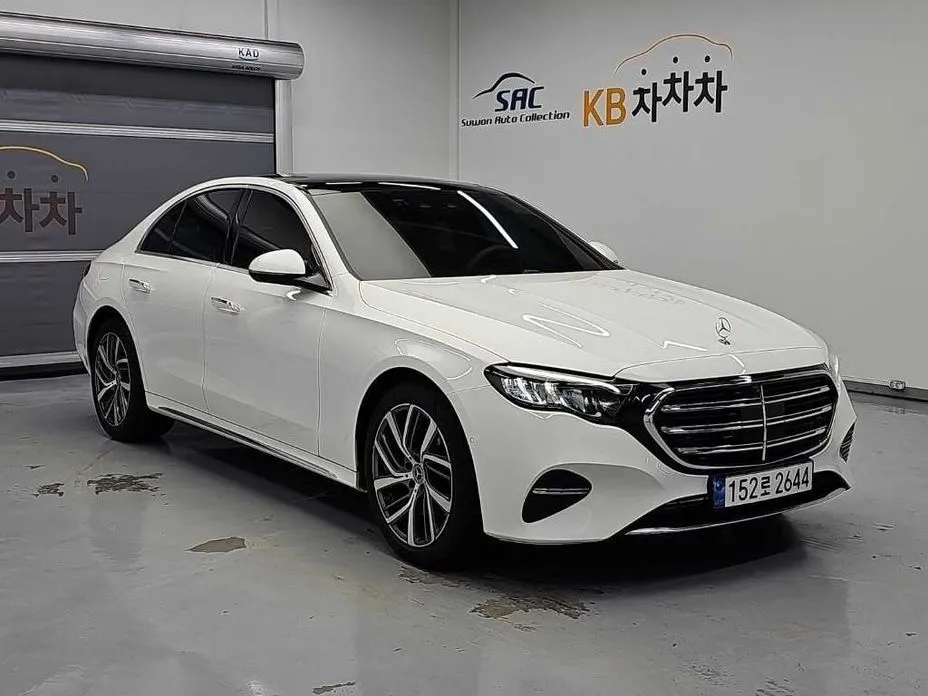 Mercedes-Benz E-Class — фото 6