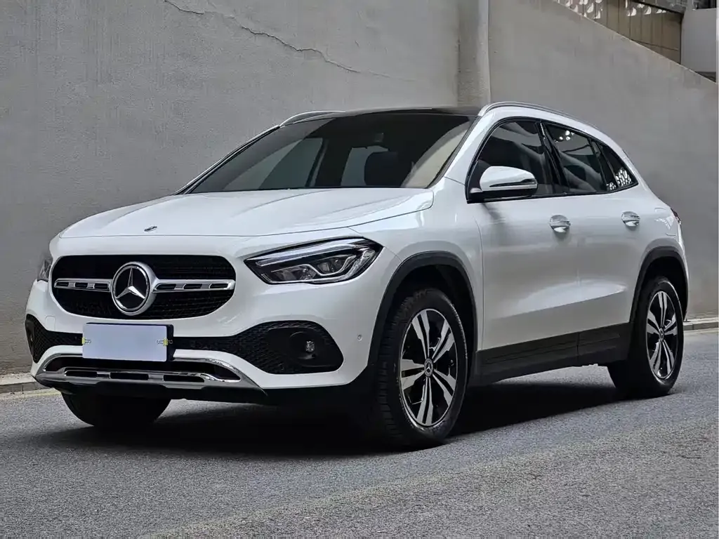 Mercedes-Benz GLA — фото 1