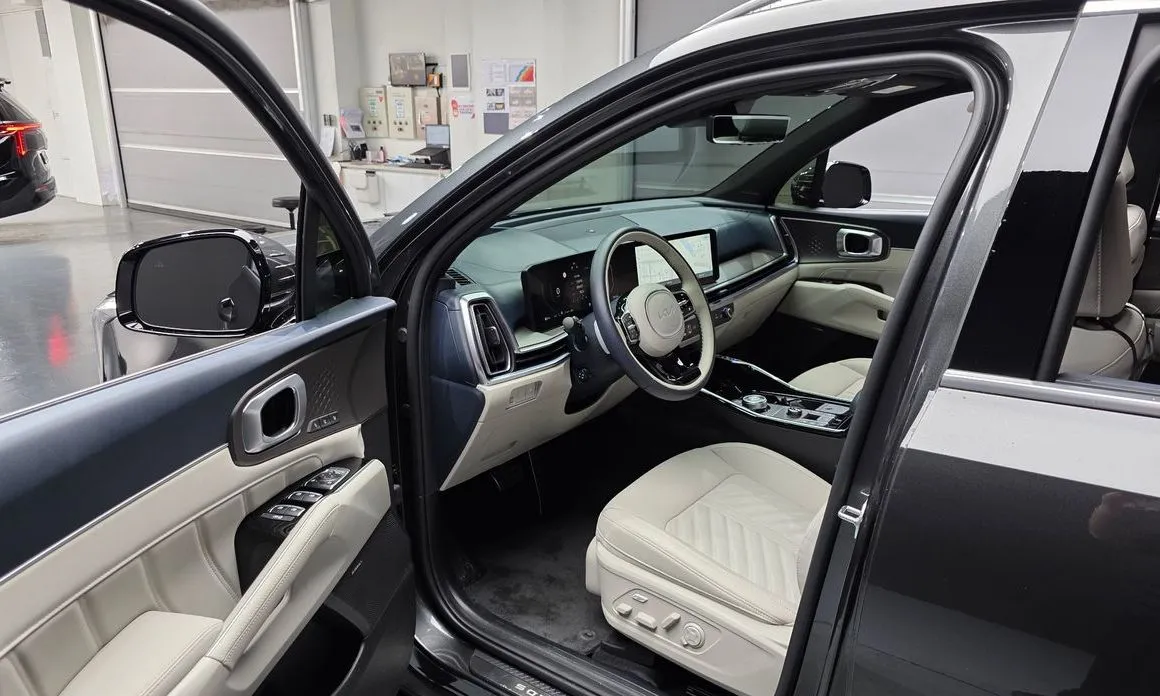 Kia Sorento — фото 7