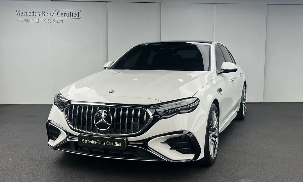 Mercedes-Benz E-Class — фото 1