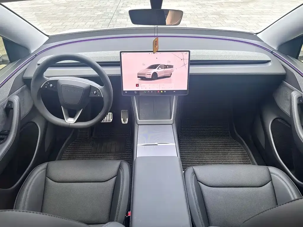 Tesla Model Y — фото 5