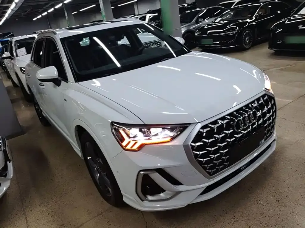 Audi Q3 — фото 4