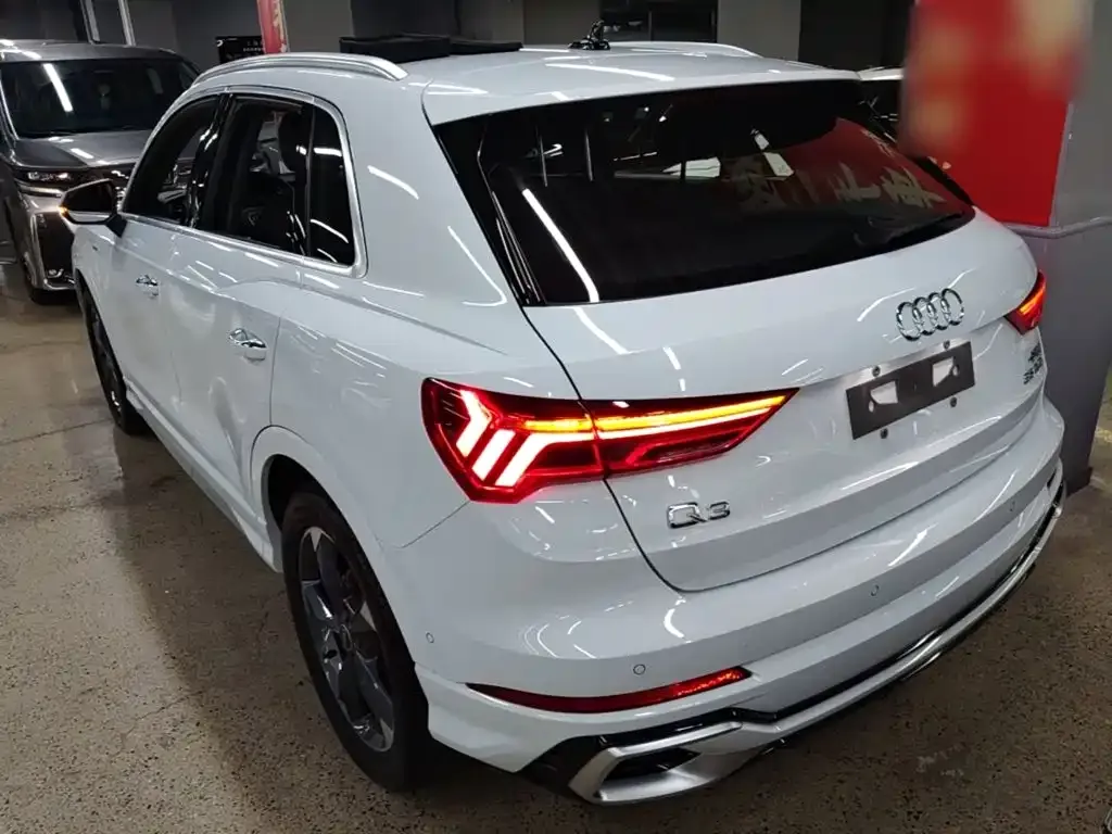 Audi Q3 — фото 7